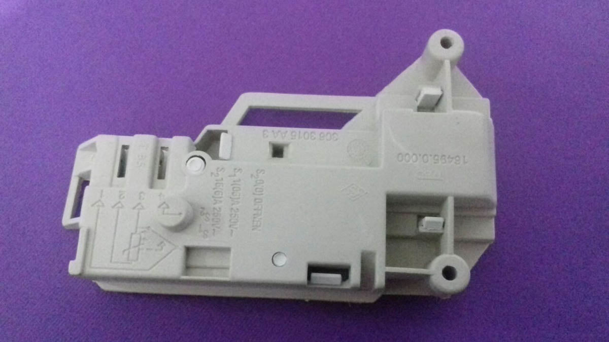 DS88-57531 Întrerupător ușă hublou – Bosch 056762, 2 / 3
